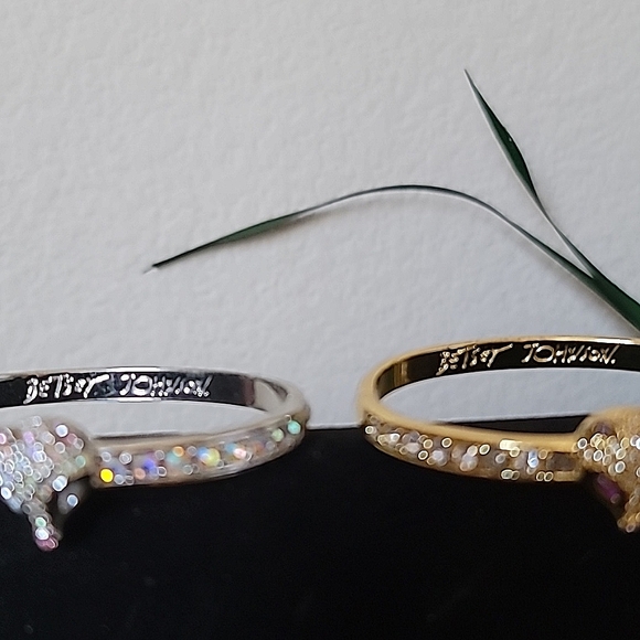 Vintage BETSEY JOHNSON Surreal Forest Collection Fox Hinged Bangle Bracelets. - Picture 10 of 10